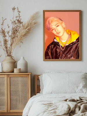 Bang Chan в ярком образе - 5