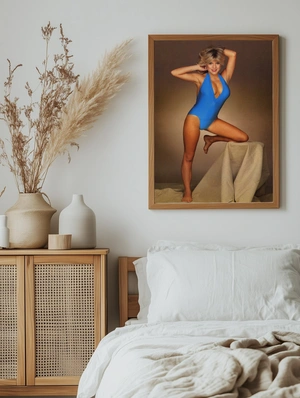 Саманта Фокс в ярко-синем боди - 5