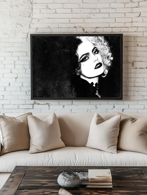 Черно-белый портрет Круэллы - 2