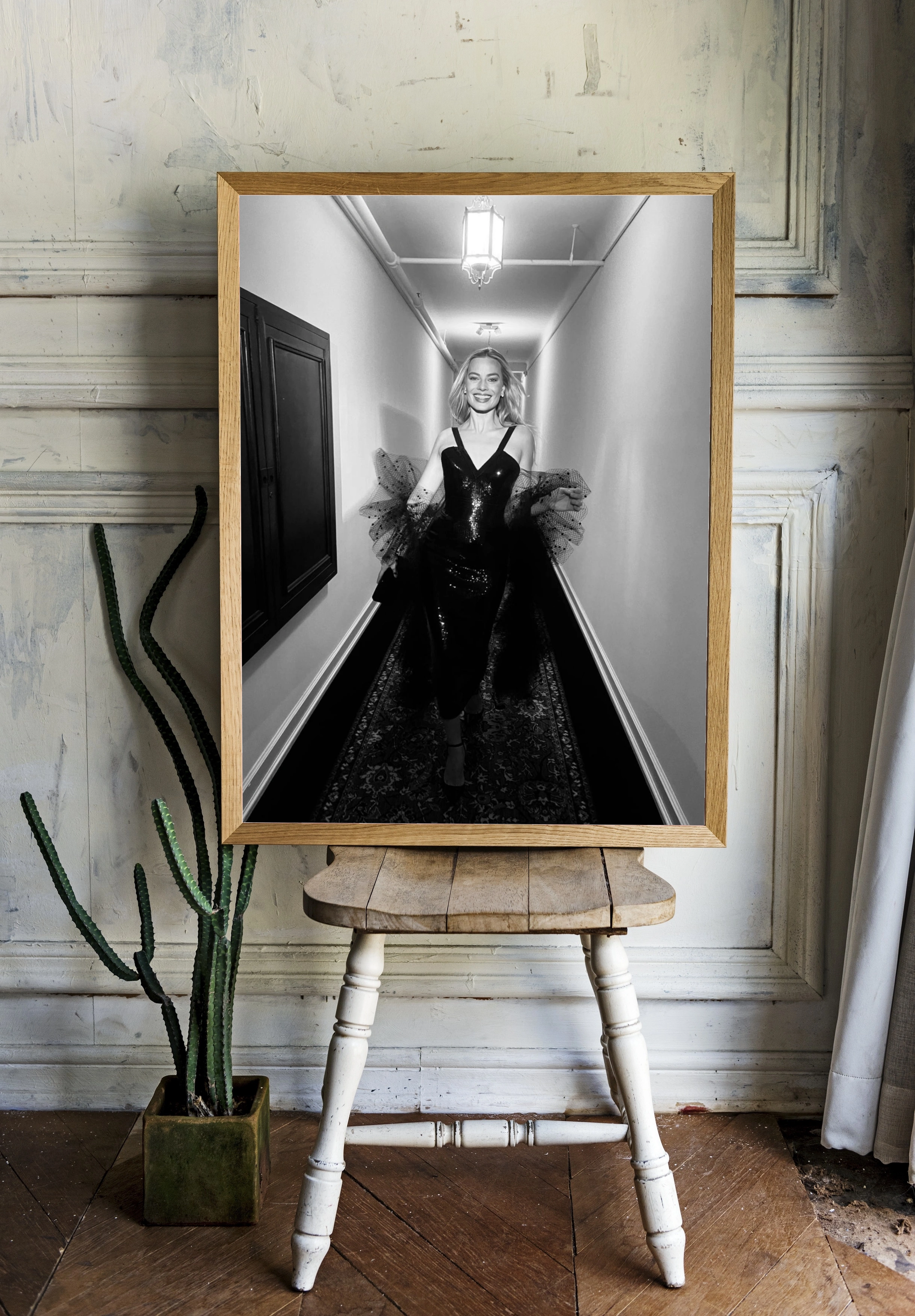 Марго Робби в черном - 2