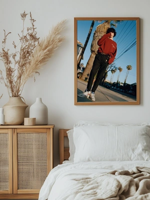 Финн Вулфард в городском образе - 5