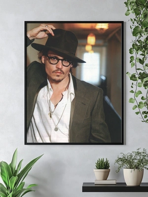 Джонни Депп с шляпой и очками - 4