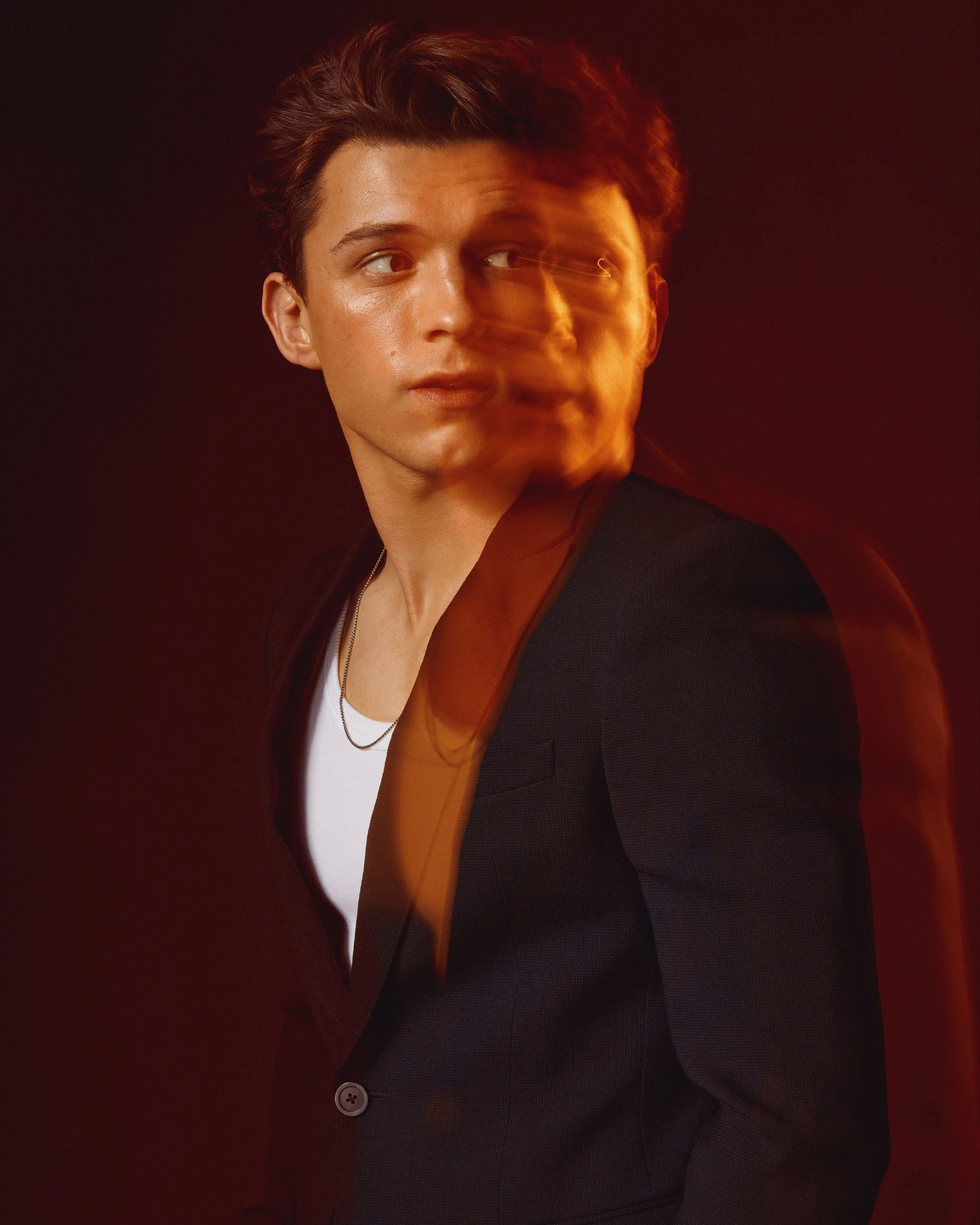 Том Холланд в классическом стиле - 1