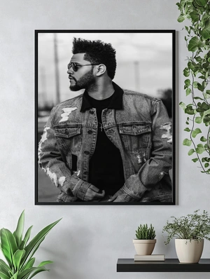 The Weeknd в солнцезащитных очках - 4