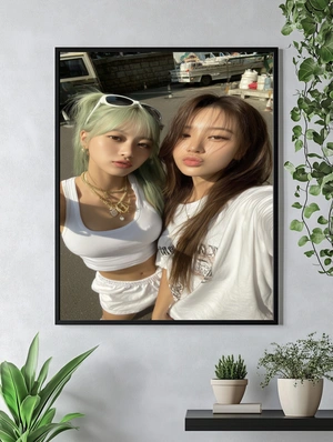 Две подруги на солнечной улице - 5