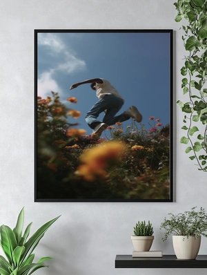 Человек в цветах под голубым небом - 5