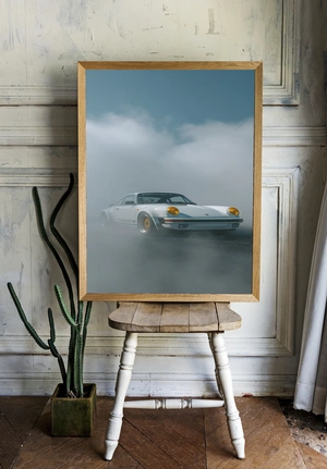 Классический Porsche в облаках тумана - 2