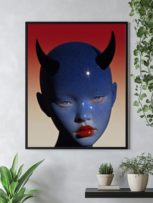 Сияющая синяя фигура с рогами - 5