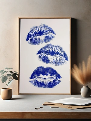 Яркие синие губы на белом фоне - 3