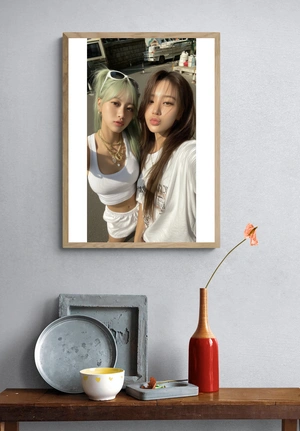 Яркое летнее селфи двух подруг - 4