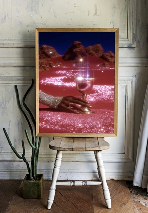 Сияющий кубок на розовом фоне - 2