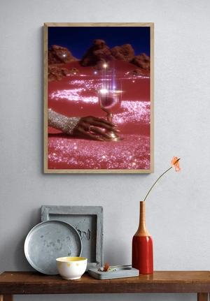 Сияющий кубок на розовом фоне - 4