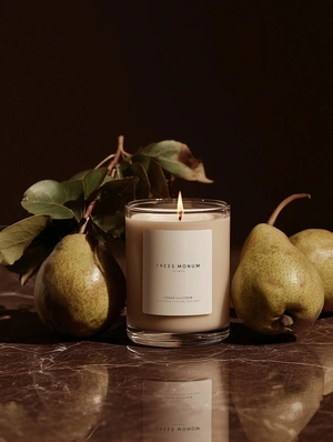 Ароматическая свеча с грушей и зеленью - 1