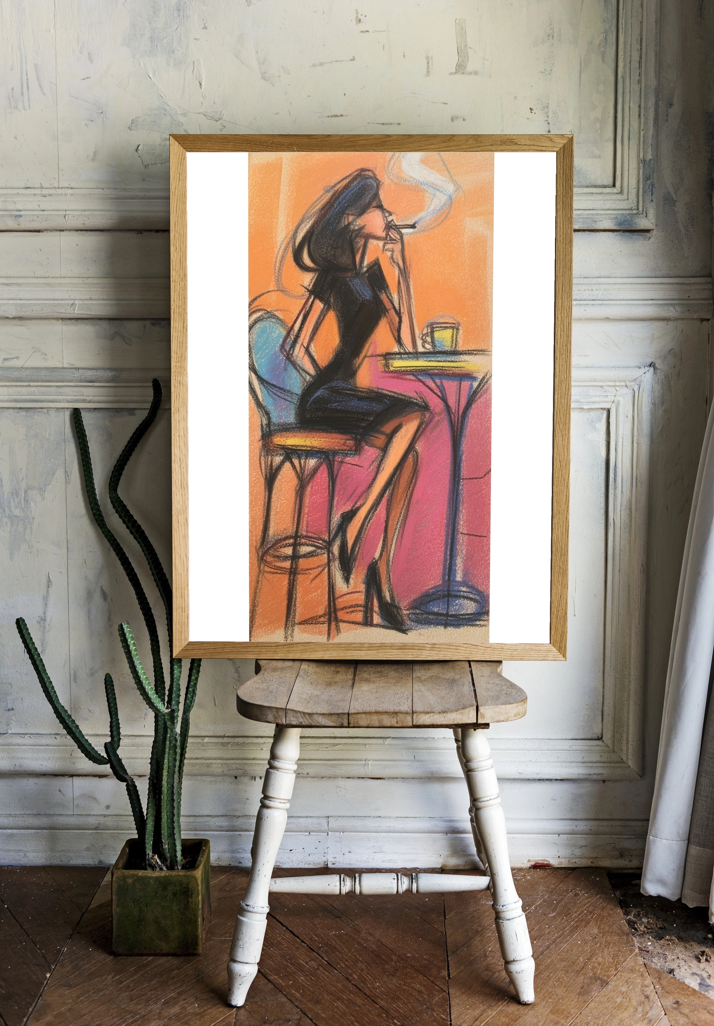 Элегантная женщина с сигаретой в кафе - 2