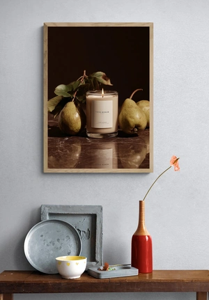 Ароматическая свеча с грушами на фоне - 4