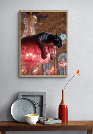 Черная пантера на хрустальной люстре - 4