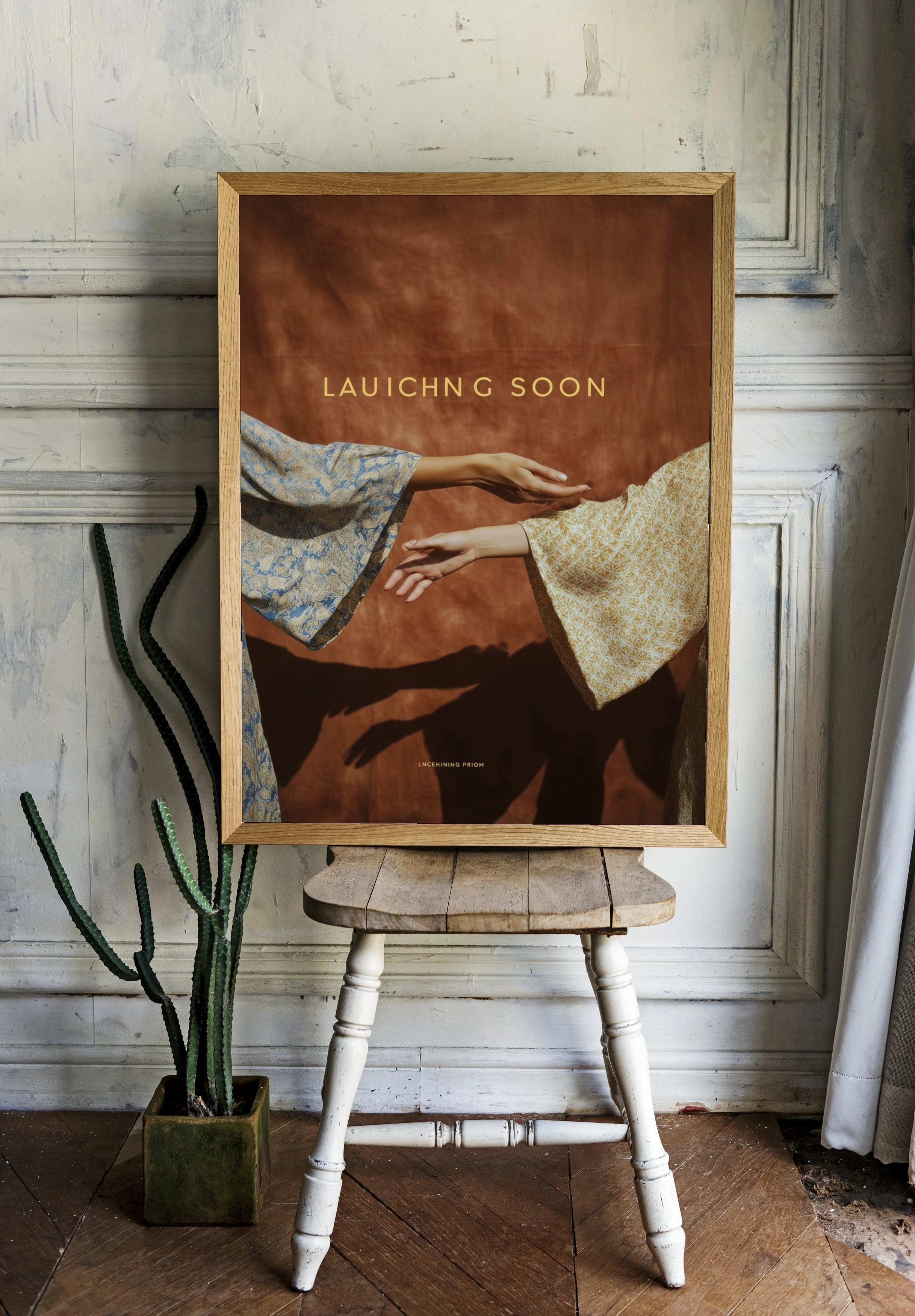 Элегантные руки в традиционных нарядах - 2