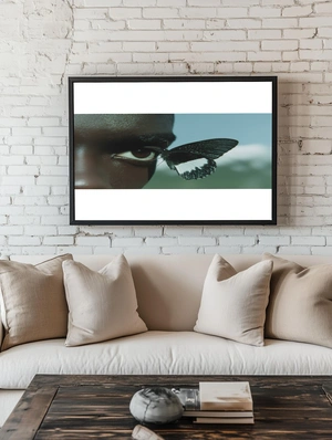 Чарующий взгляд с бабочкой на глазу - 2