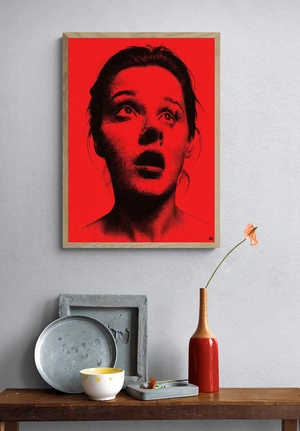 Эмоциональный портрет на ярком фоне - 4