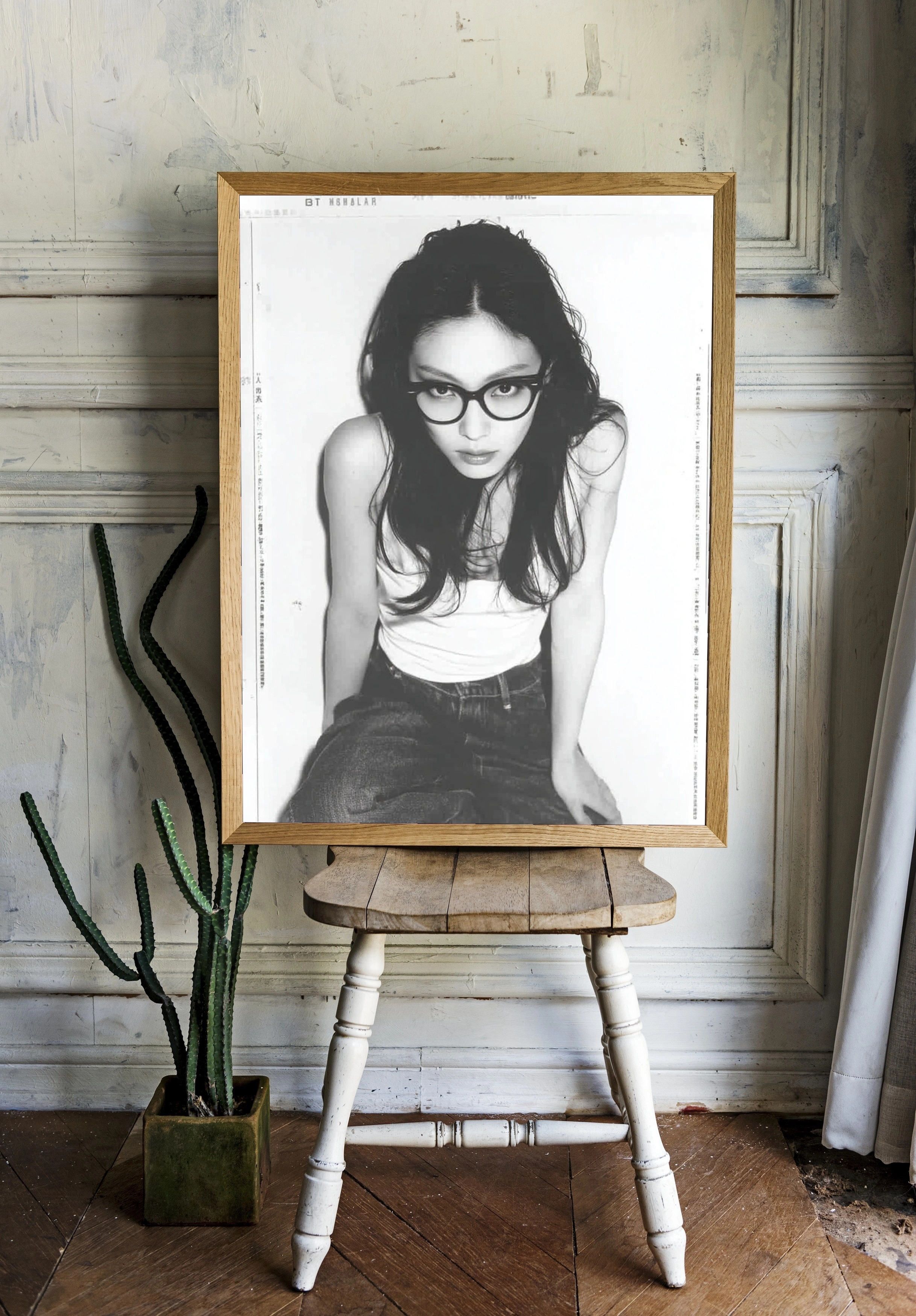 Стильный портрет девушки в очках - 2