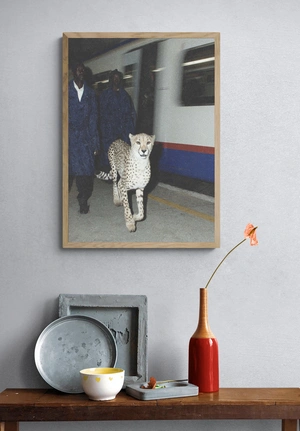 Гепард на платформе метро - 4