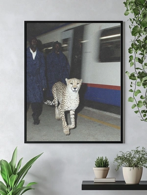 Гепард на платформе метро - 5