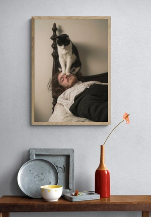 Кот на голове: забавный момент утреннего сна - 4