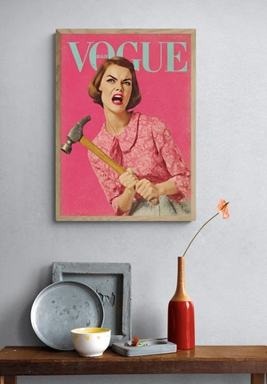 Девушка с молотком на обложке Vogue - 4