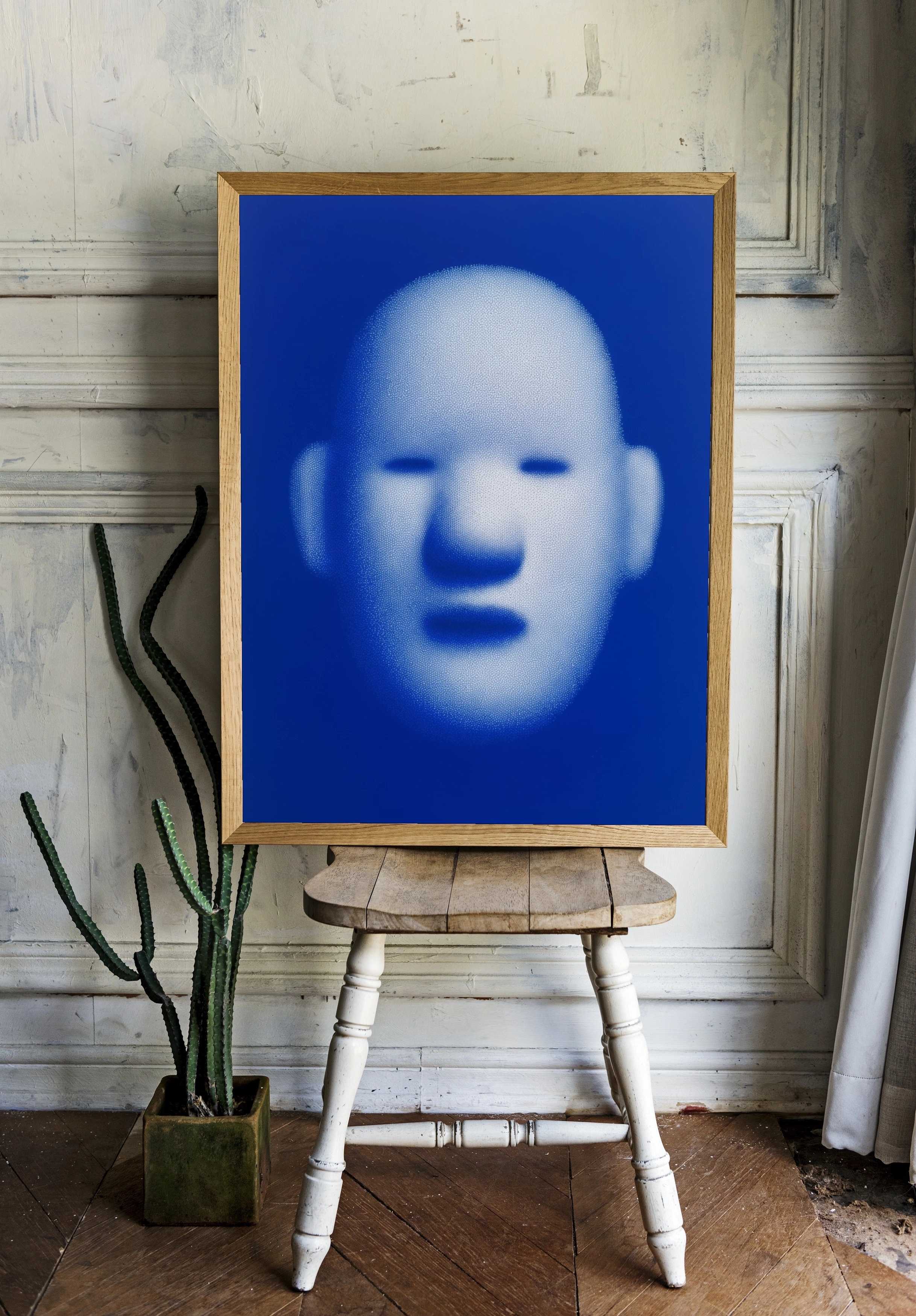 Абстрактное лицо на синем фоне - 2