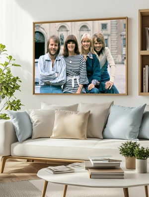 ABBA на фоне старинного здания - 3