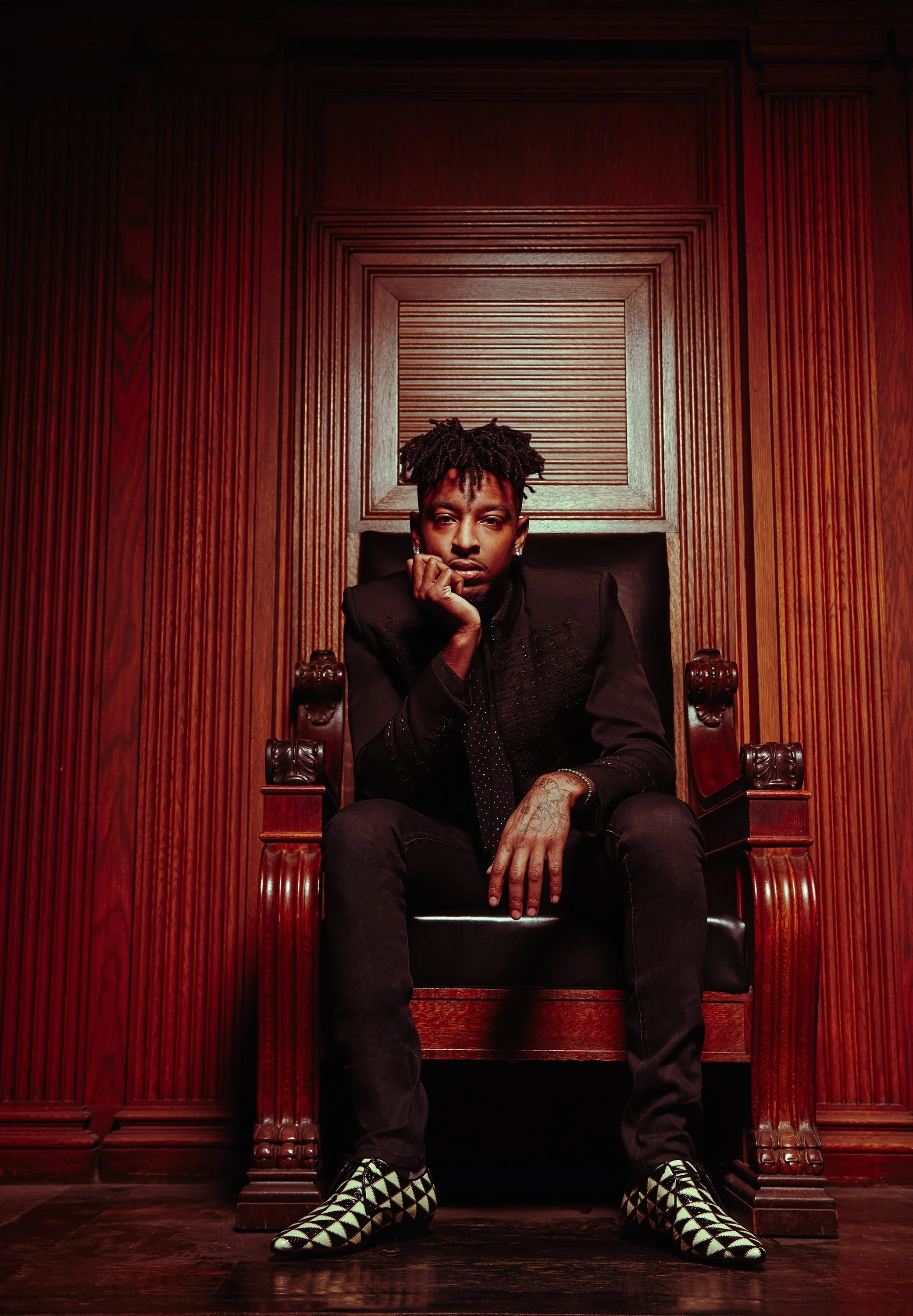 21 Savage в интерьере из дерева - 1