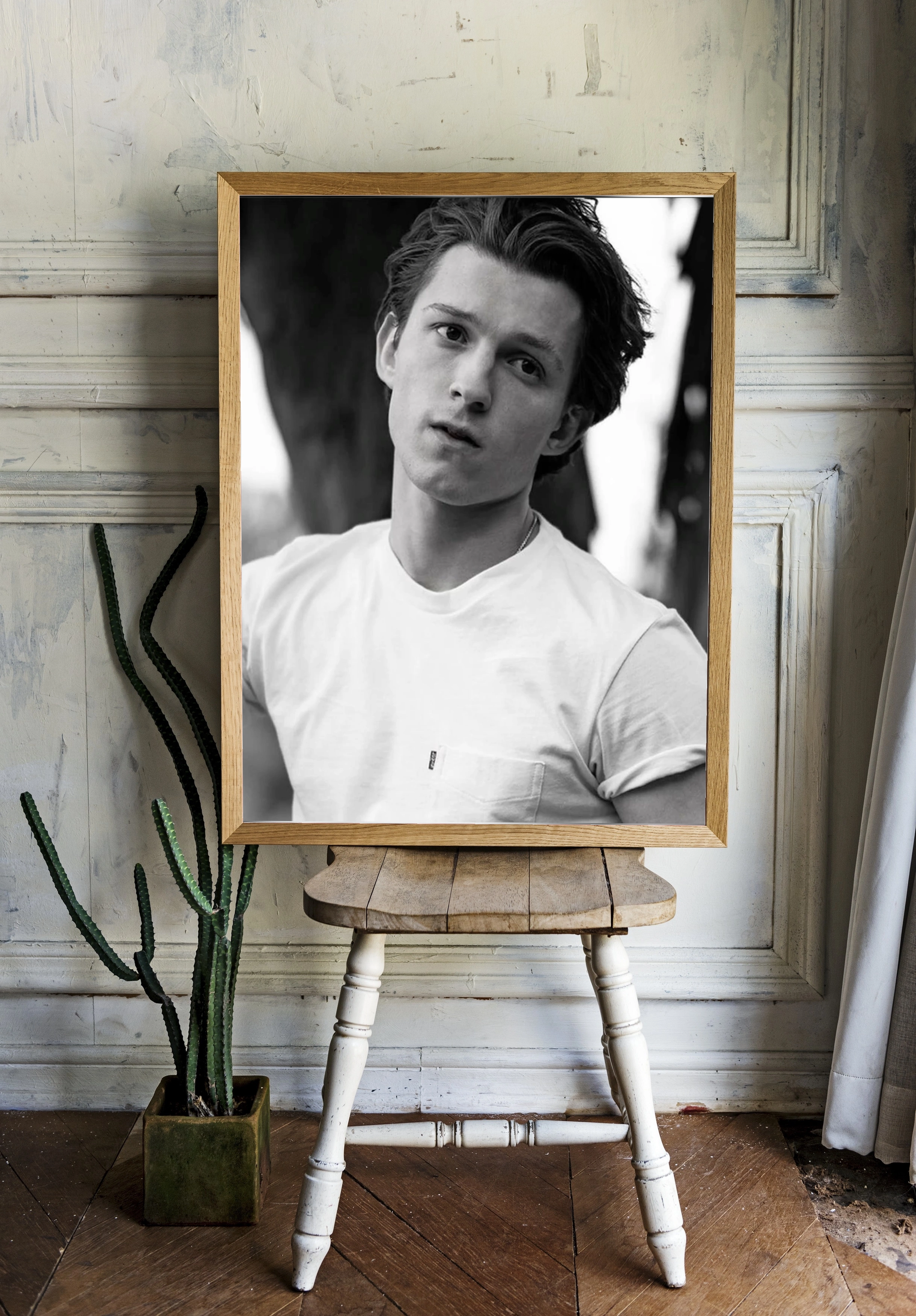 Том Холланд в стиле минимализма - 2