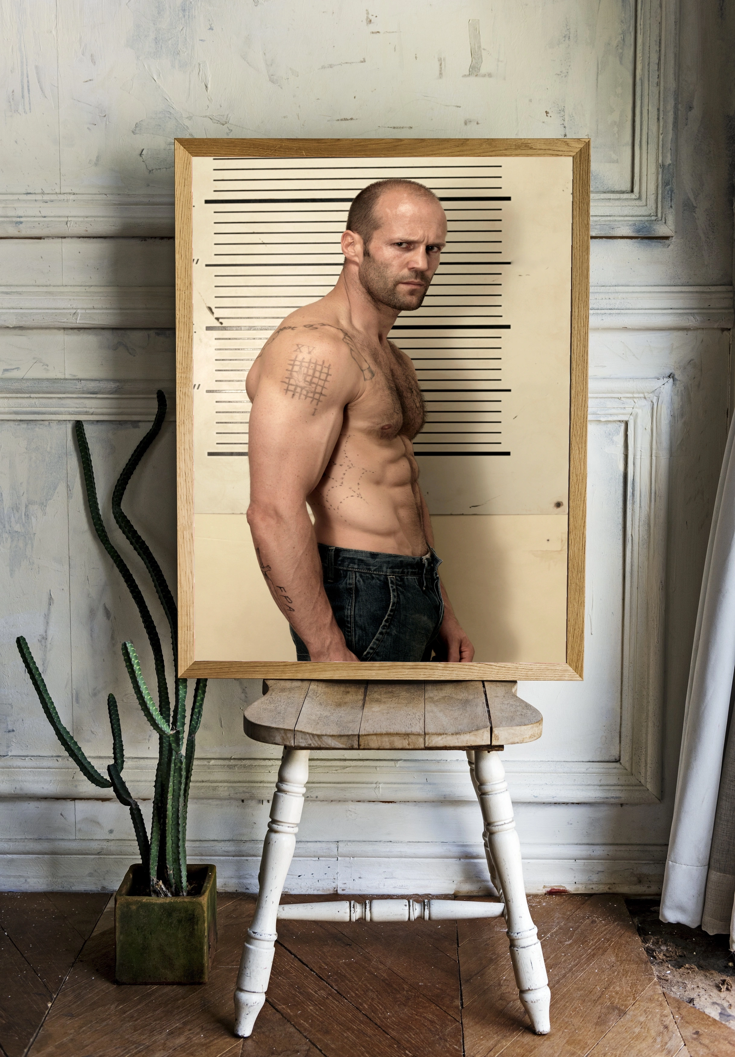 Джейсон Стэтхем с серьёзным выражением лица - 2