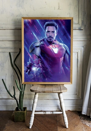 Железный человек в эффектном освещении - 1