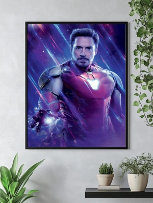 Железный человек в эффектном освещении - 3