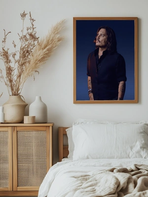 Портрет Джонни Деппа с тёмным фоном - 5