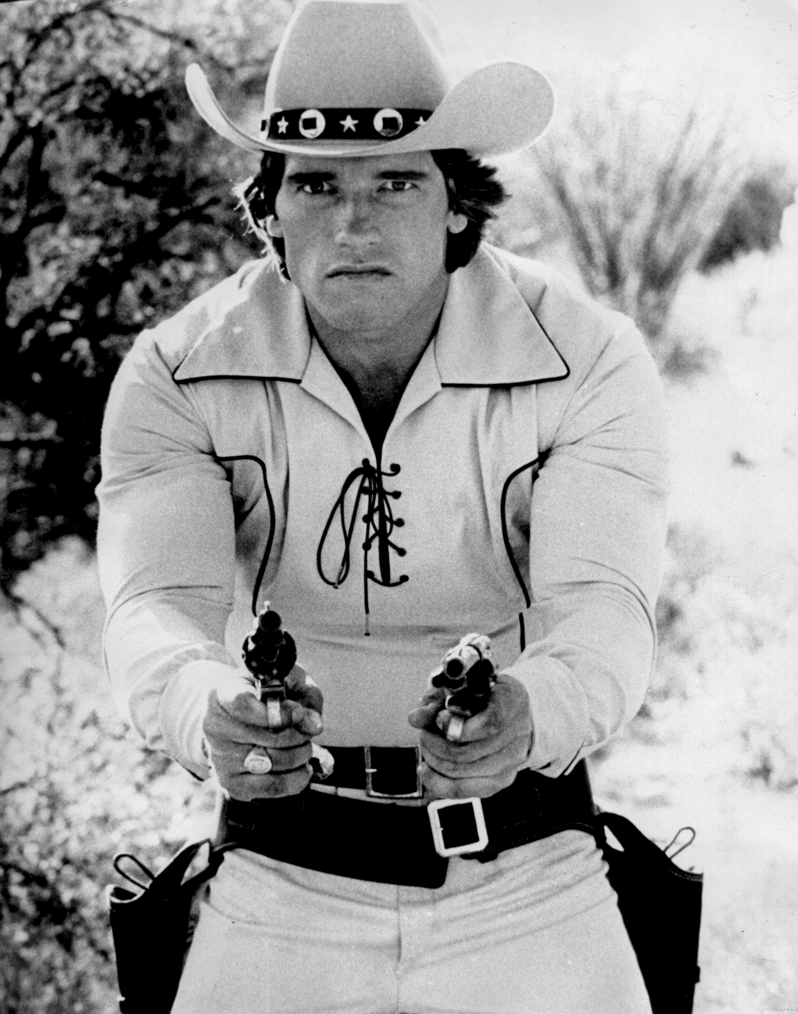 Арнольд Шварценеггер в стиле вестерн - 1