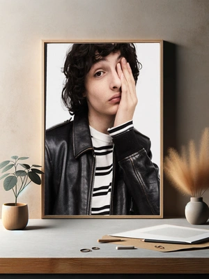 Финн Вулфард в деталях - 3