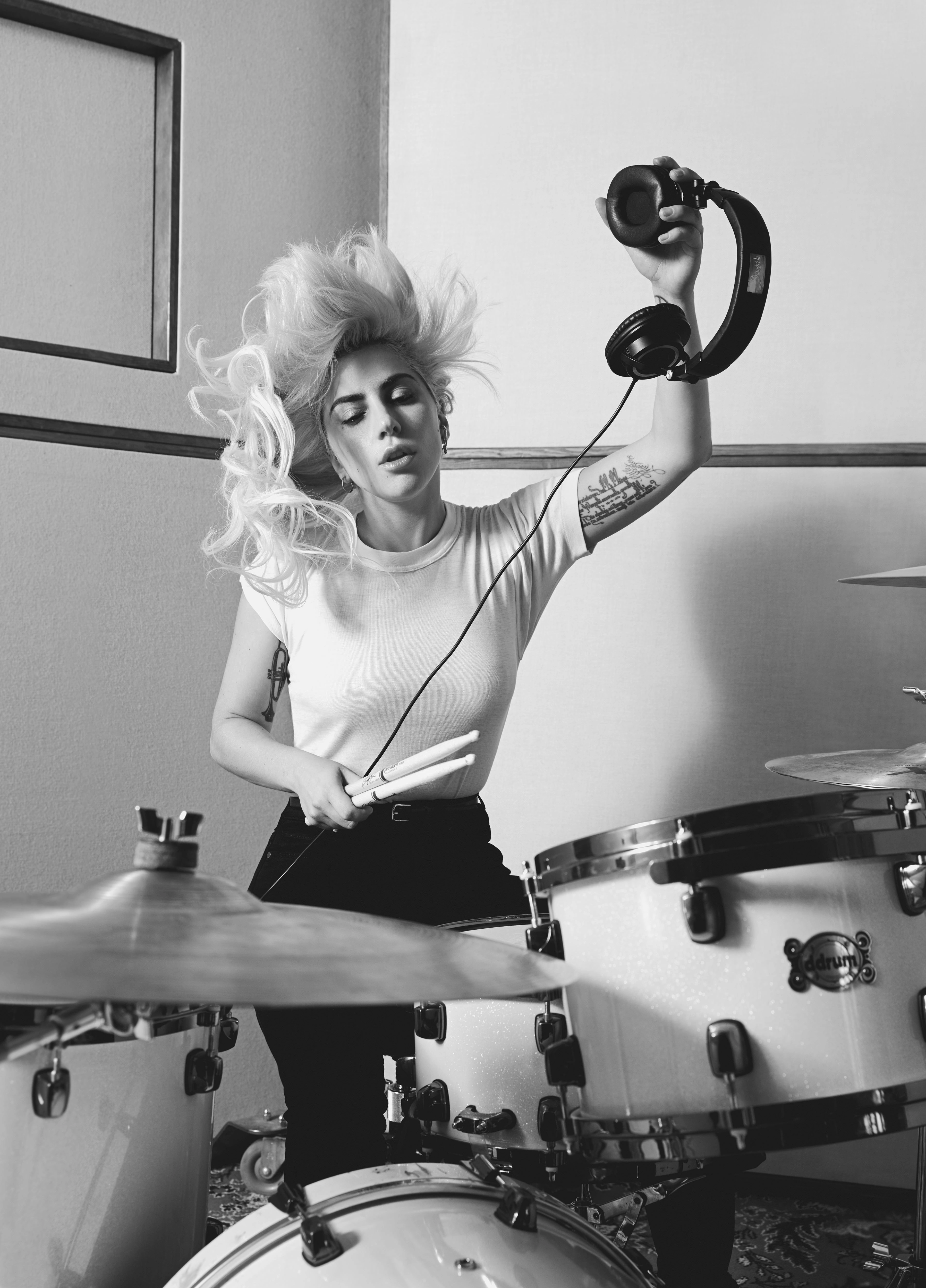 Lady Gaga — Драйв и музыка в каждом движении - 1