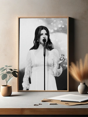 Портрет Lana Del Rey с микрофоном - 3