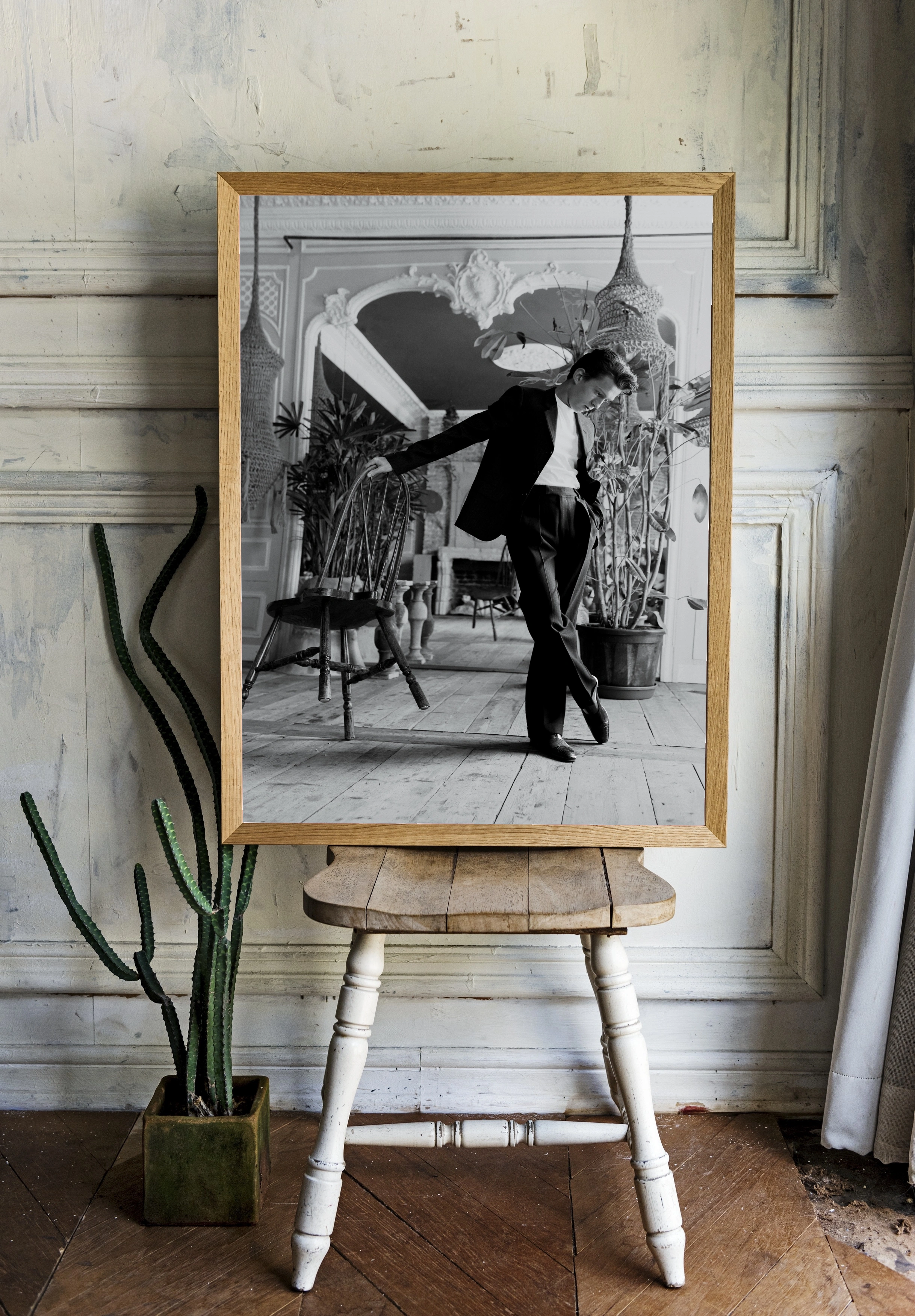 Том Холланд в классическом костюме - 2