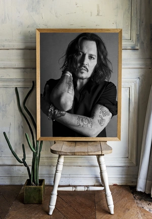 Джонни Депп в монохроме - 2