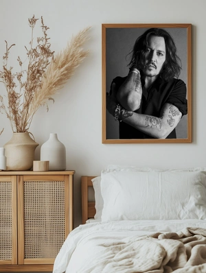 Джонни Депп в монохроме - 5