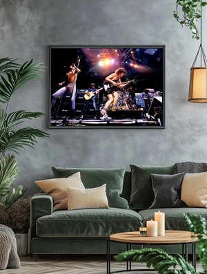 Взрывное живое выступление AC/DC – Ангус Янг в прыжке - 5