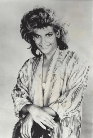 C. C. Catch — Энергия и улыбка в черно-белом стиле - 1