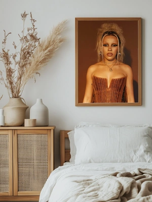Doja Cat в золотых украшениях - 5