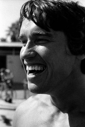 Искренняя улыбка Арнольда Шварценеггера - 1