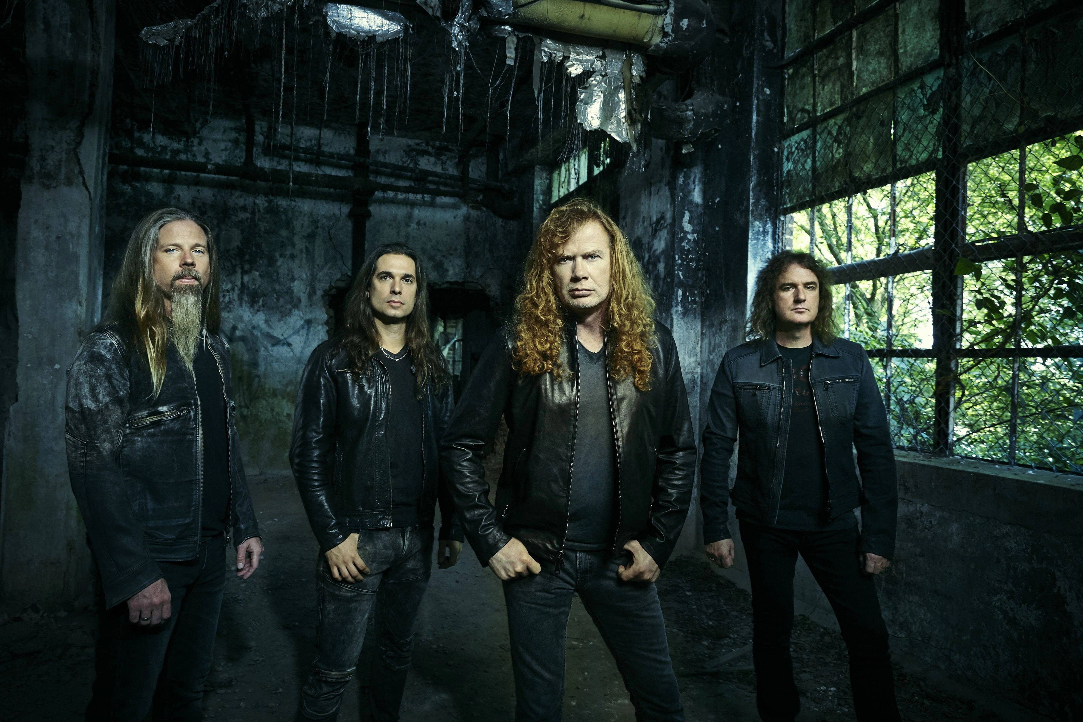 Megadeth в заброшенном здании - 1