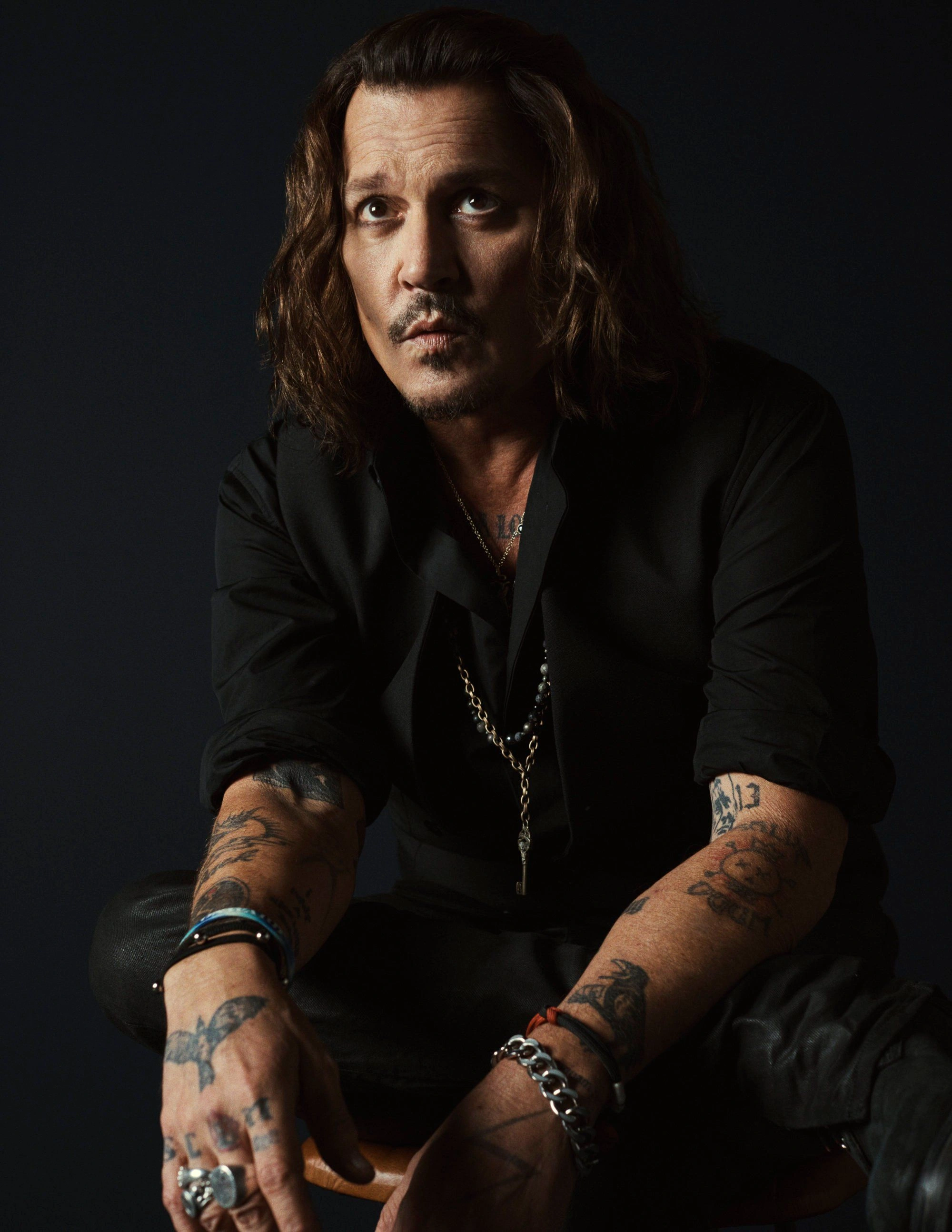 Икона стиля Джонни Депп в чёрном - 1