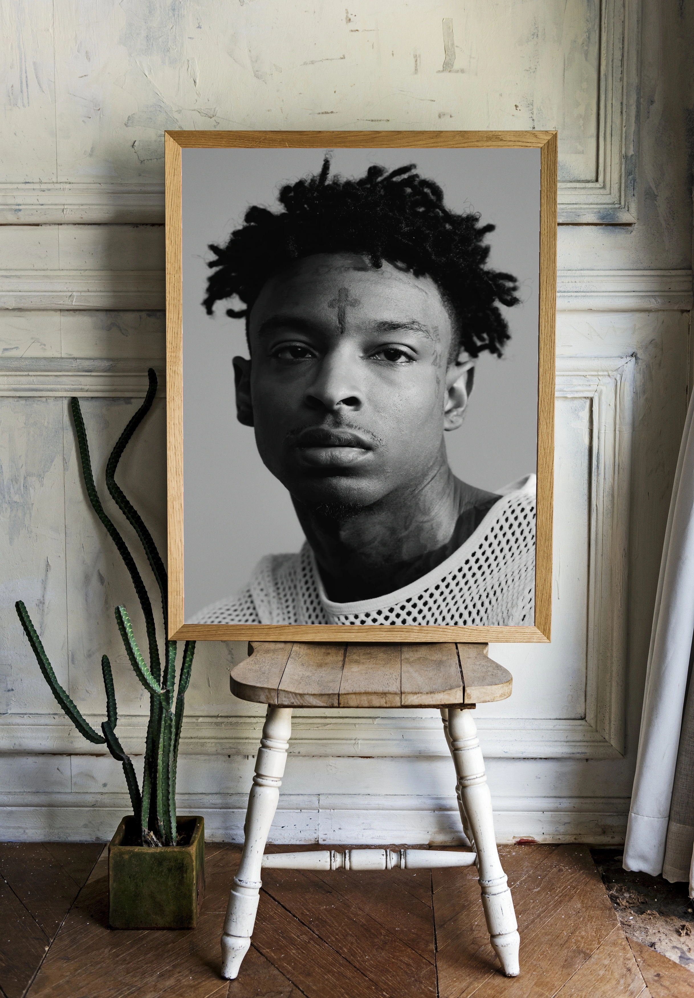 Черно-белый портрет 21 Savage с глубоким взглядом - 2
